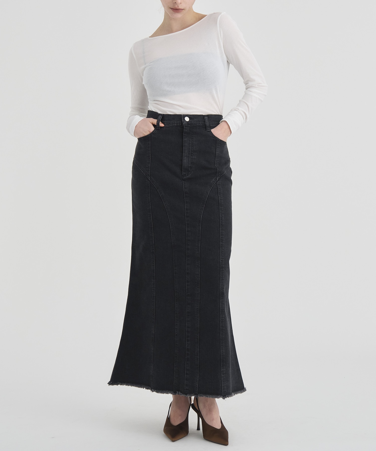 Cutting Stretch Denim Skirt