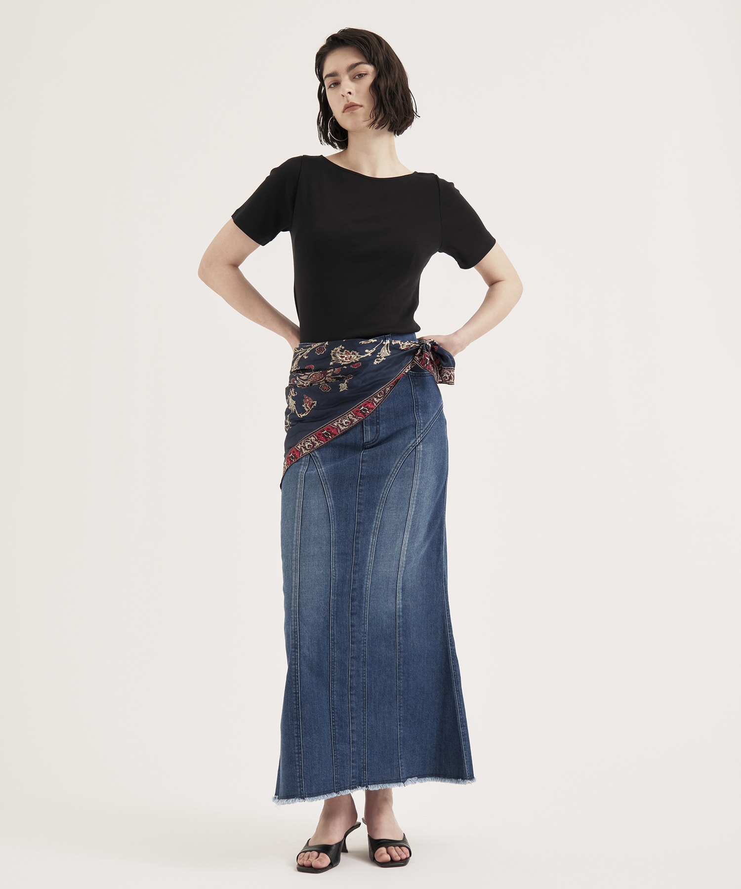 Back Curve T-Shirt