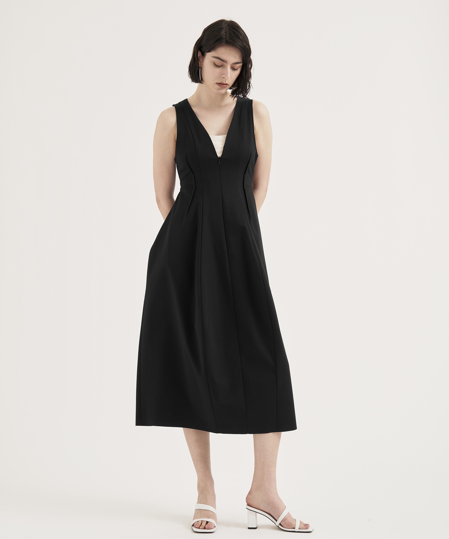 Arch Pattern Cut One-Piece