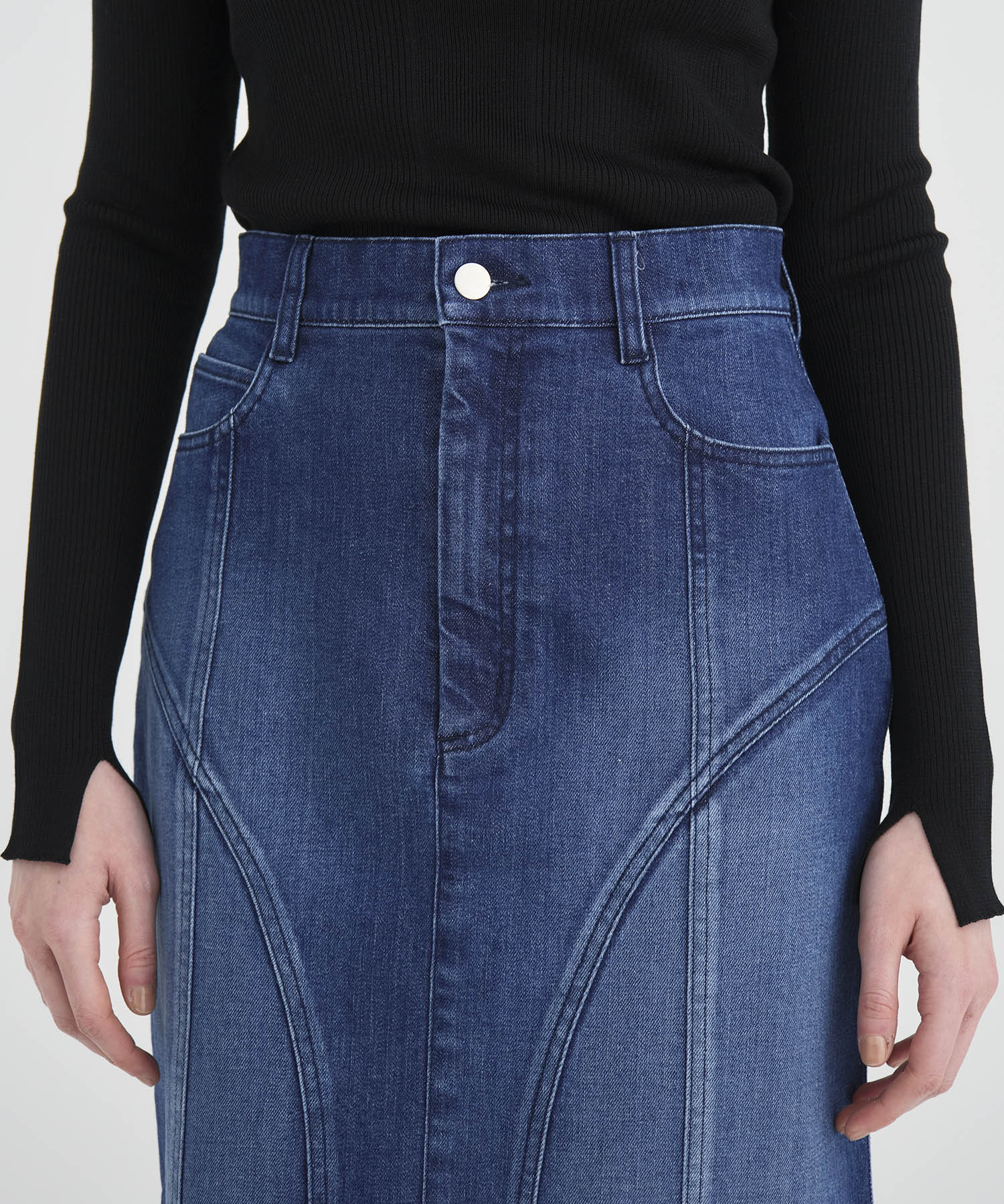 Cutting Stretch Denim Skirt