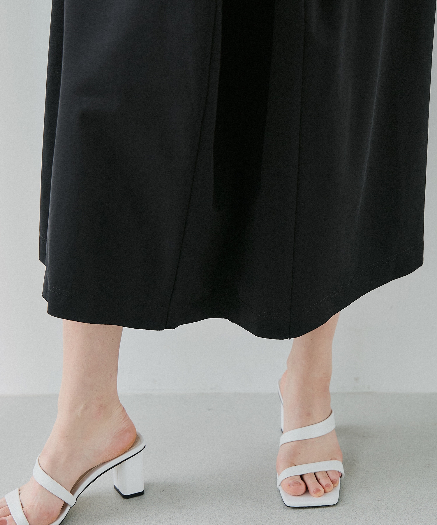 Arch Pattern Cut One-Piece