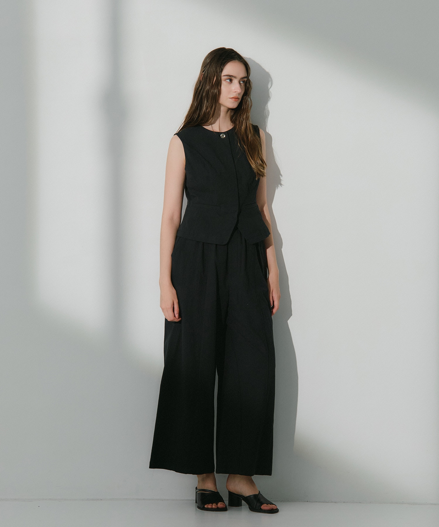 Arch Cotton Vest