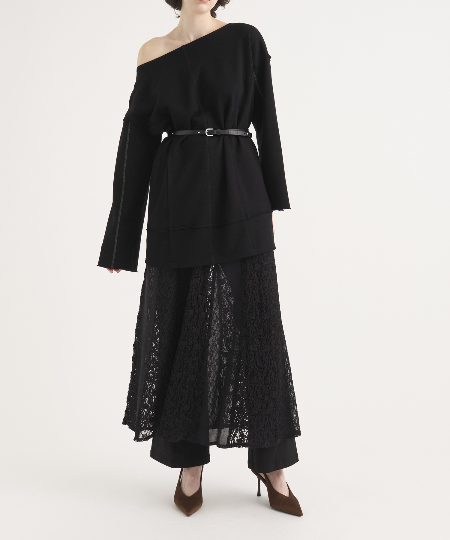 Slant Asym Lace Skirt