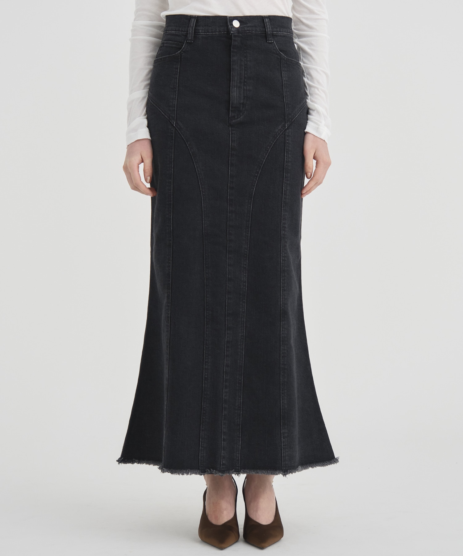 Cutting Stretch Denim Skirt