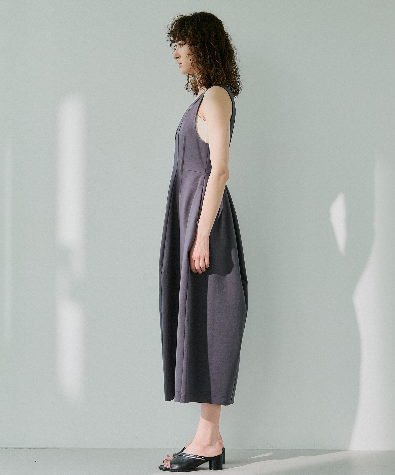 Arch Pattern Cut One-Piece