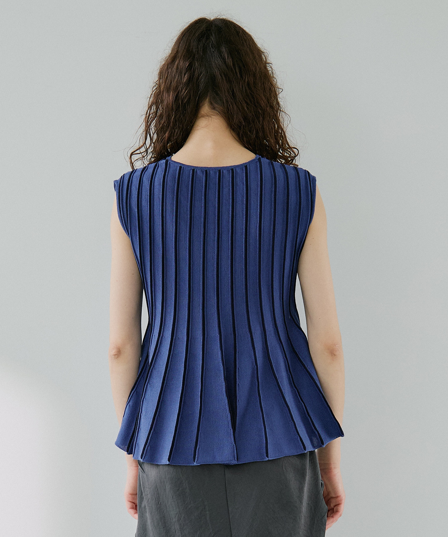 Tack  Flare Knit