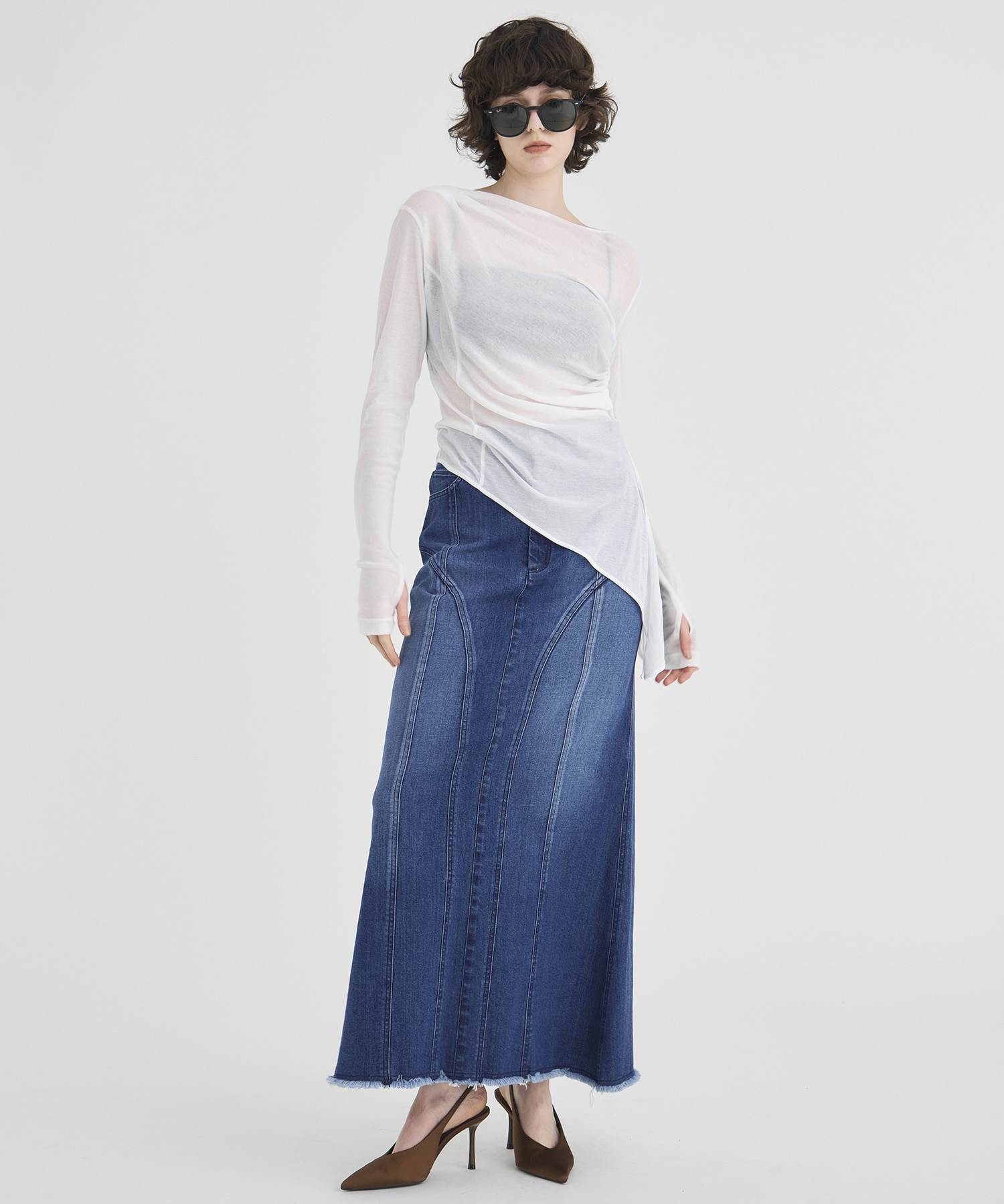 Cutting Stretch Denim Skirt