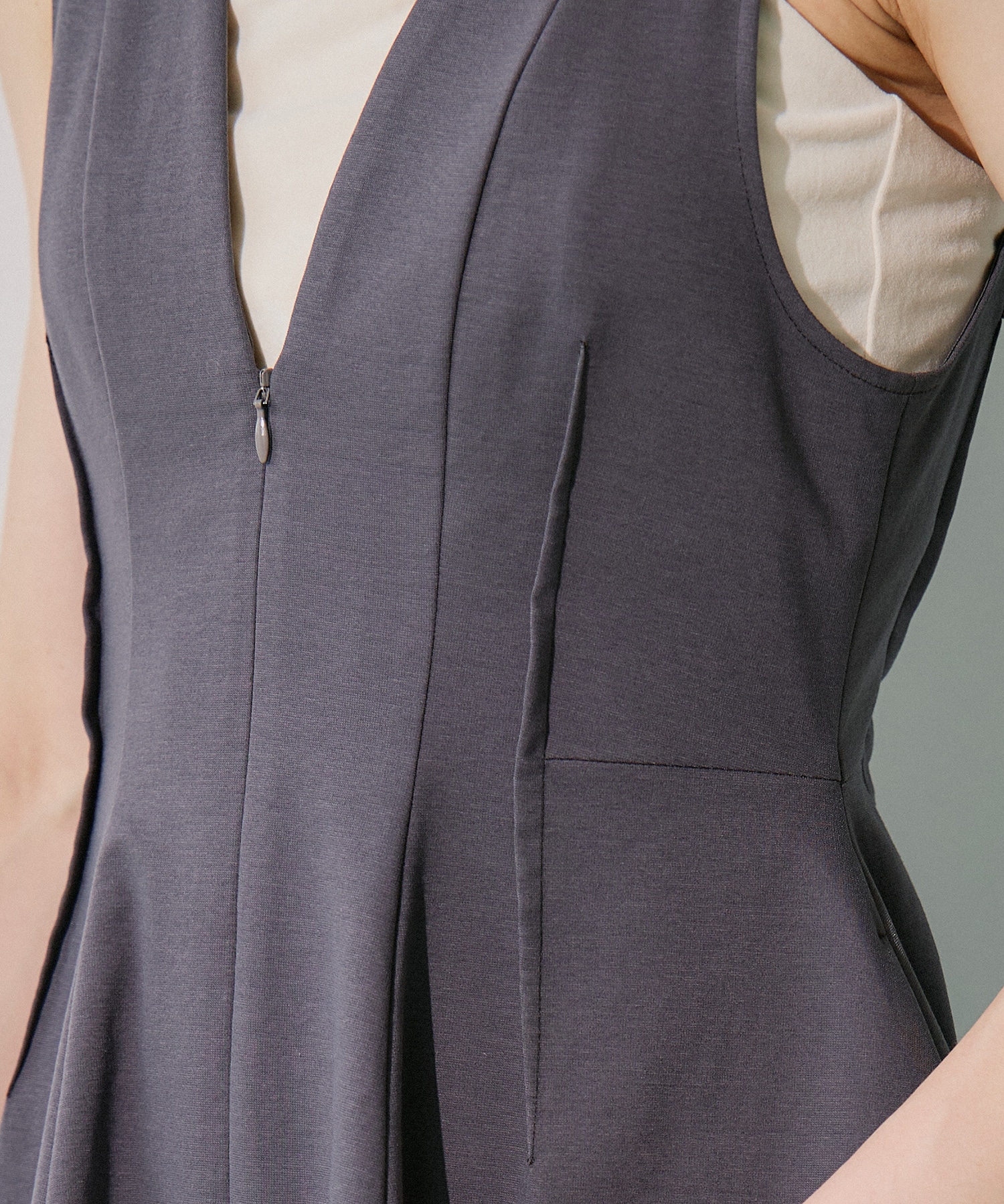 Arch Pattern Cut One-Piece