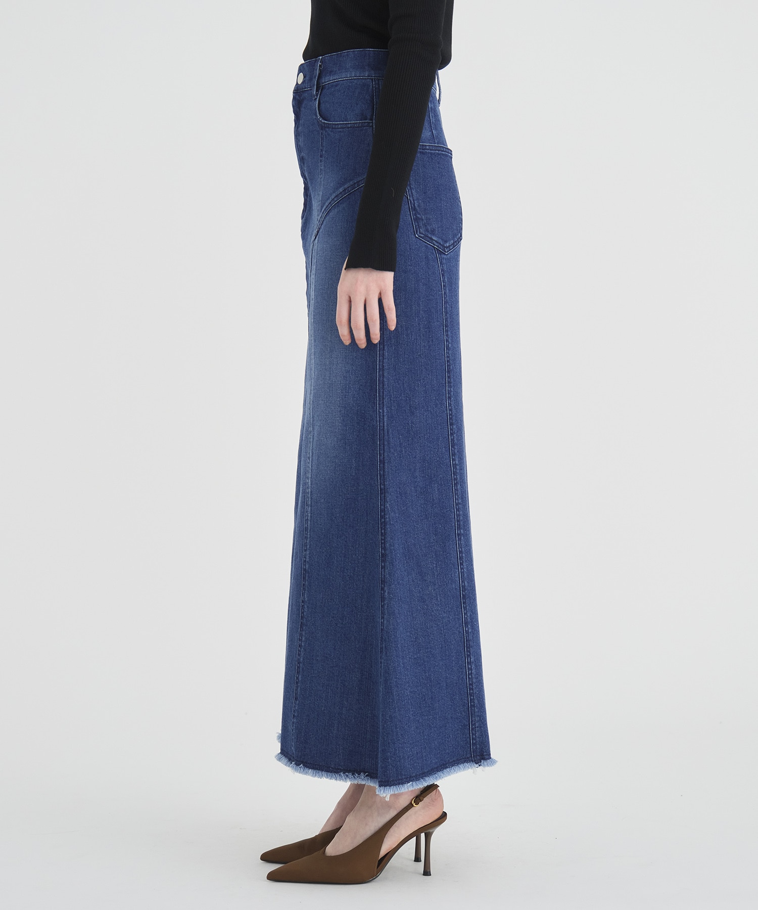 Cutting Stretch Denim Skirt