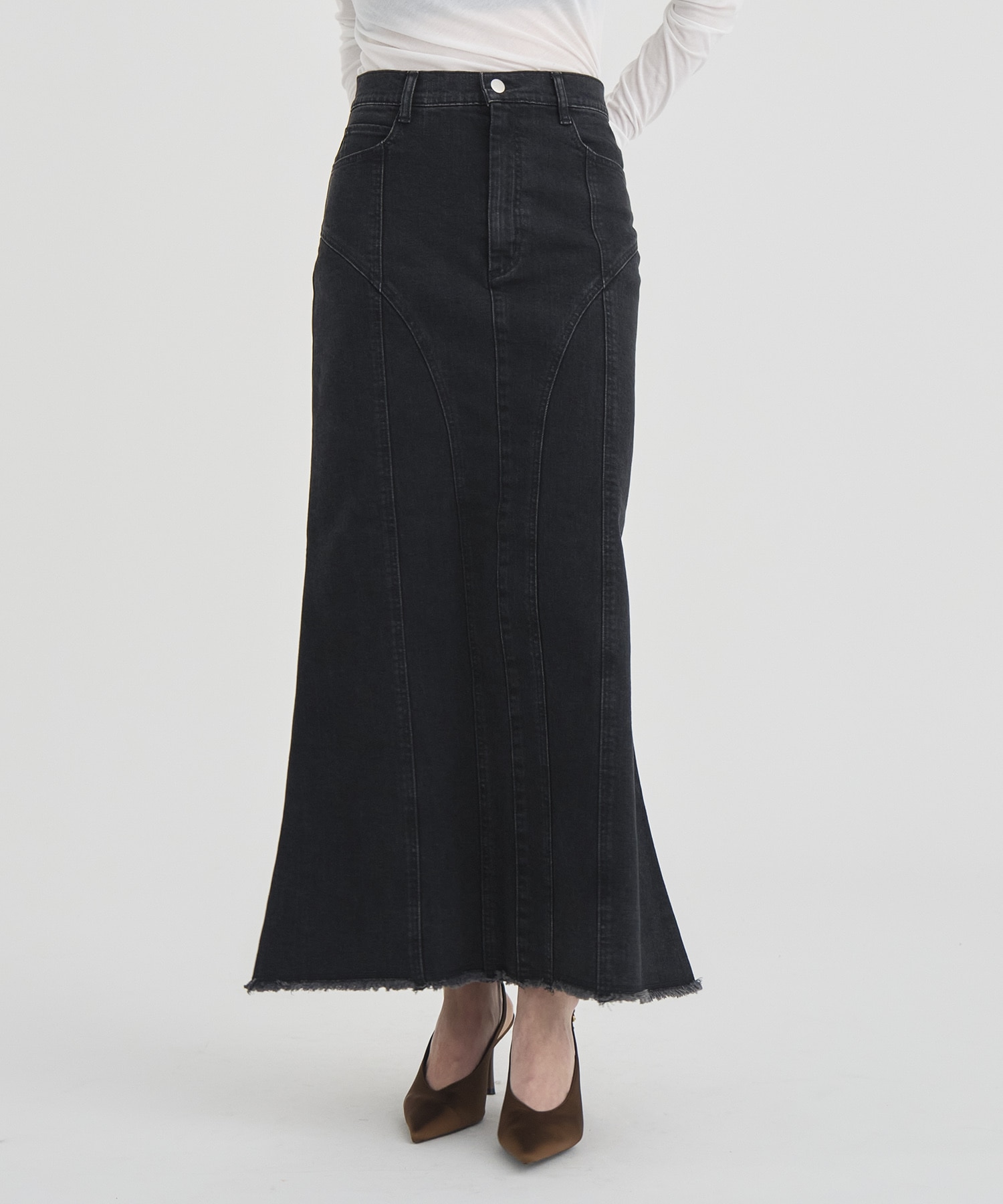 Cutting Stretch Denim Skirt