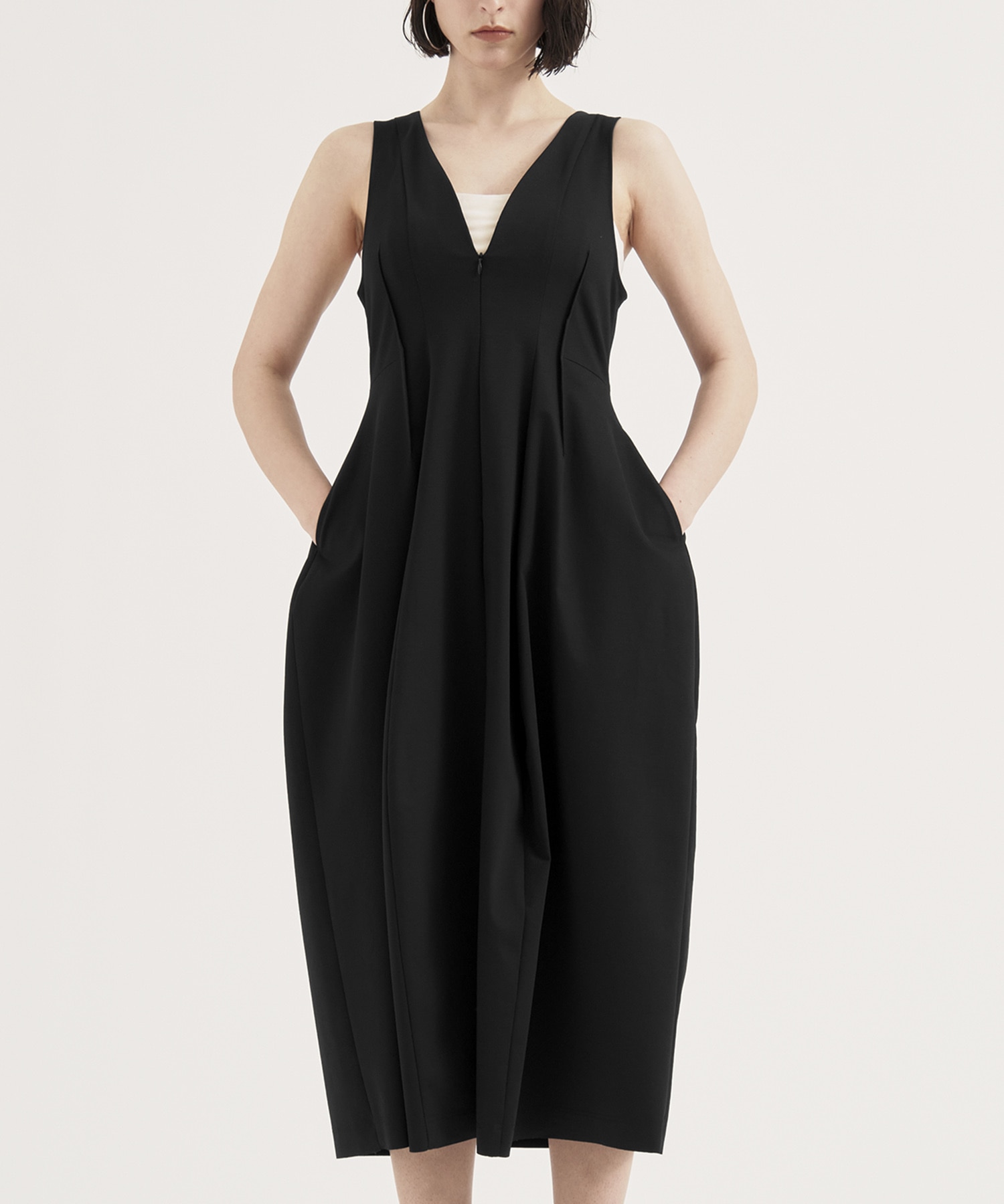 Arch Pattern Cut One-Piece