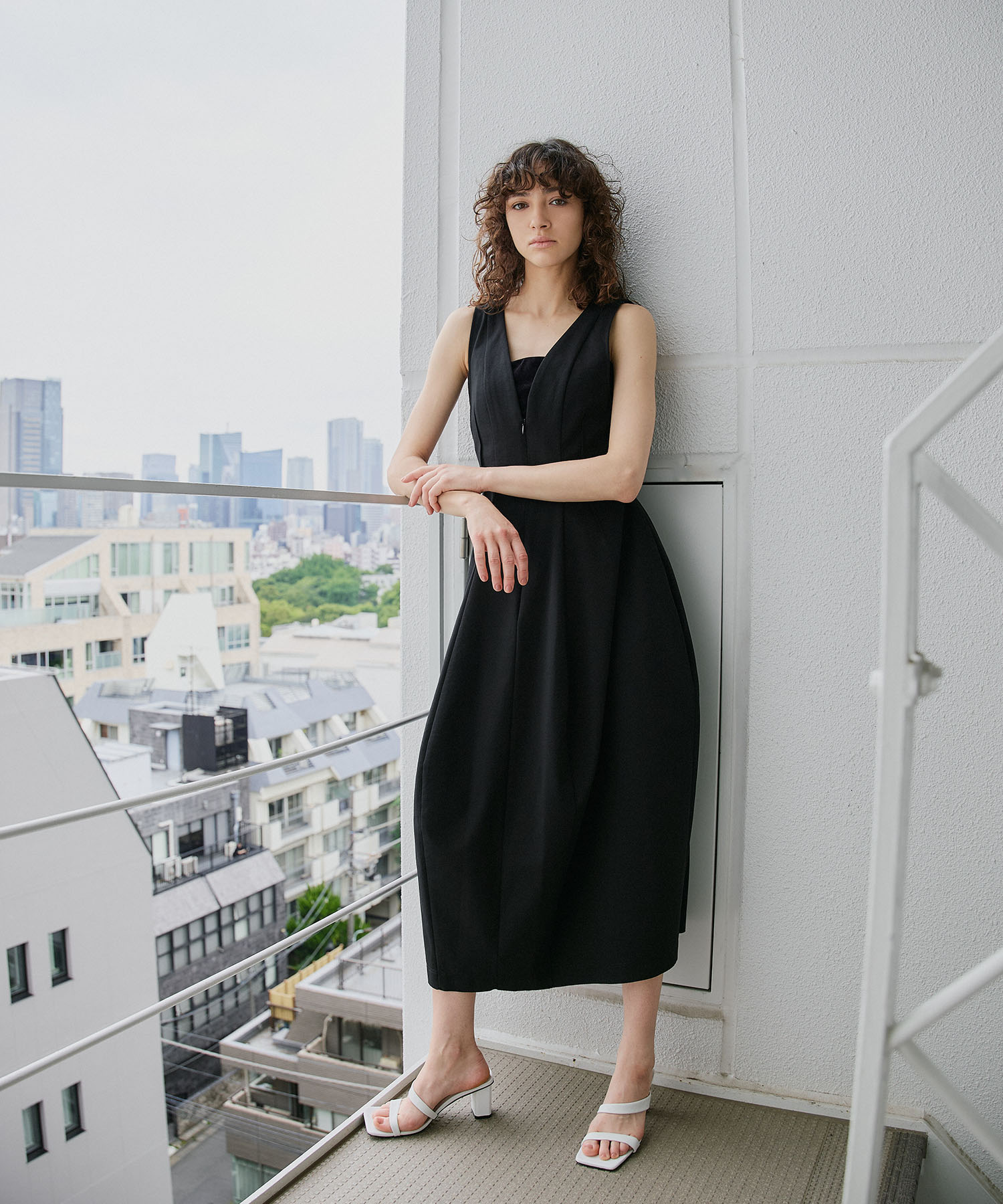 Arch Pattern Cut One-Piece